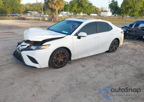 2020 Toyota Camry Se z USA, uszkodzony, nr VIN 4T1G11AK0LU975902